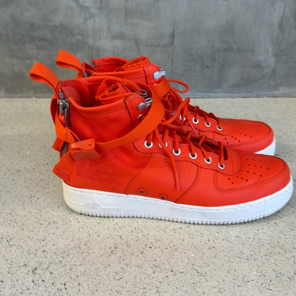 Nike Air Force 1 Mid Top - Picture 3 of 5
